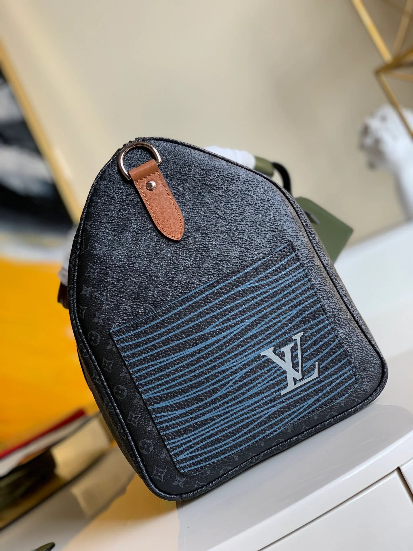 Keepall Bandoulière Travel Bag