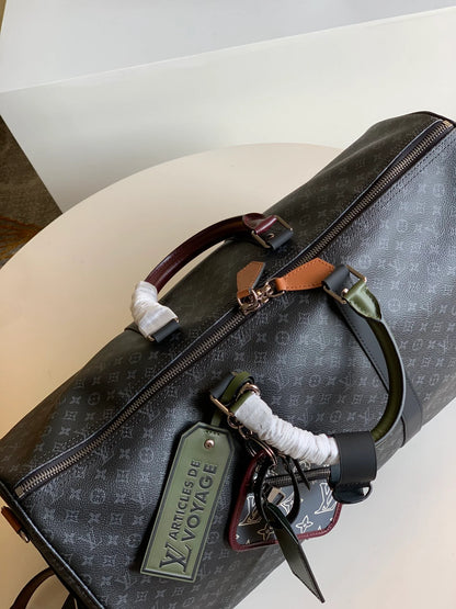 Keepall Bandoulière Travel Bag