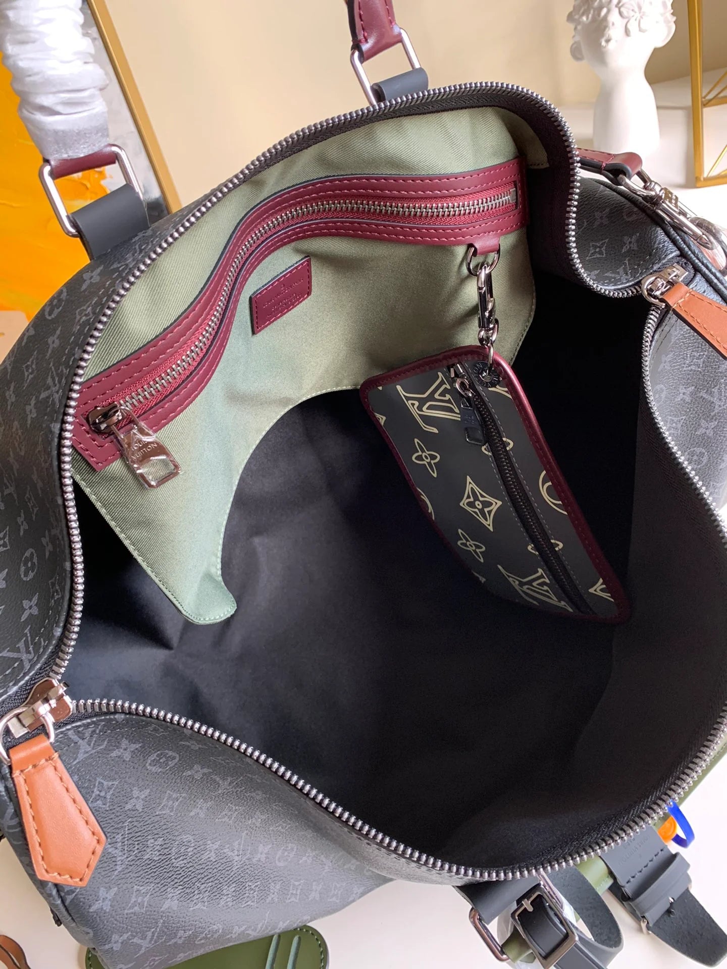 Keepall Bandoulière Travel Bag